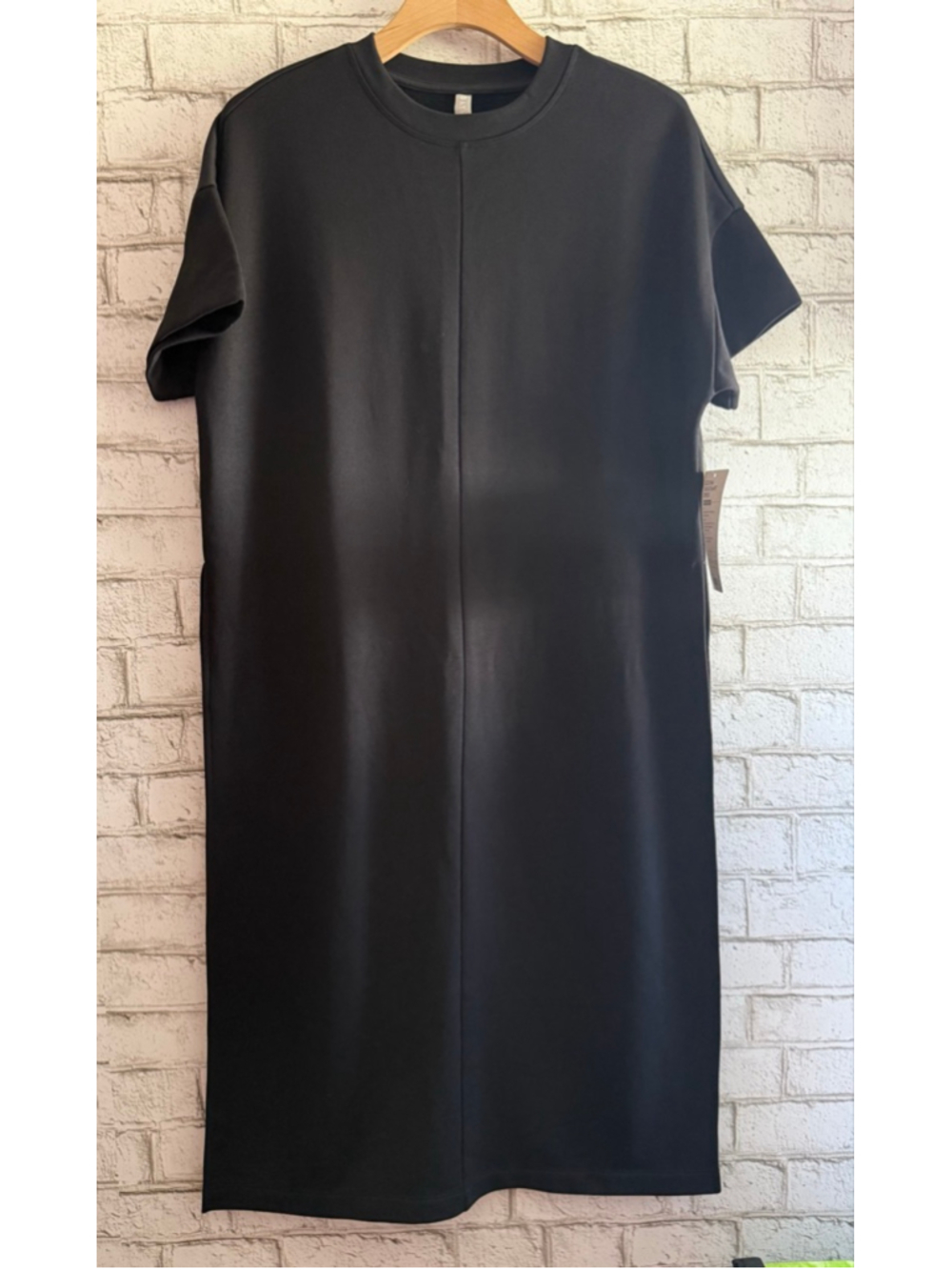 NWT Athleta Sedona Sweatshirt Dress, Black SIZE small modal - Picture 6 of 10
